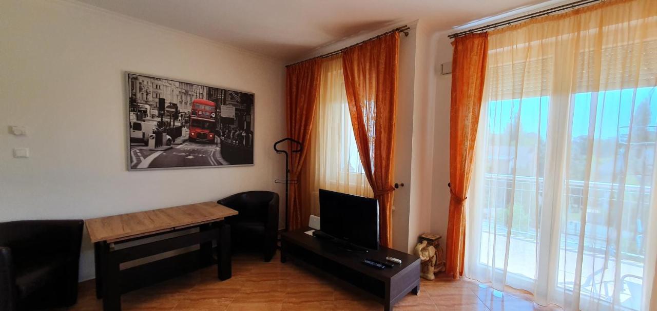Bazsi Golden Beach Apartman Siofok Exterior photo